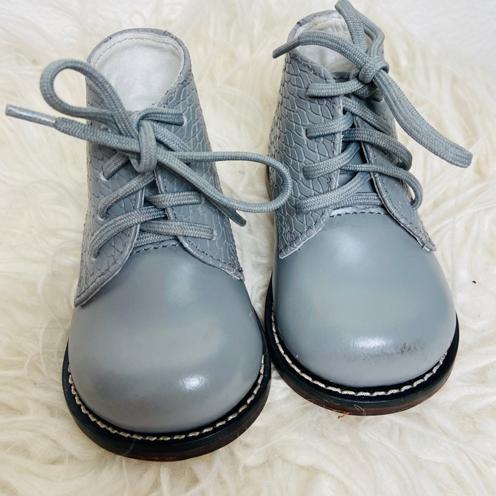 Toddler 3.5c Gray Walking Shoes